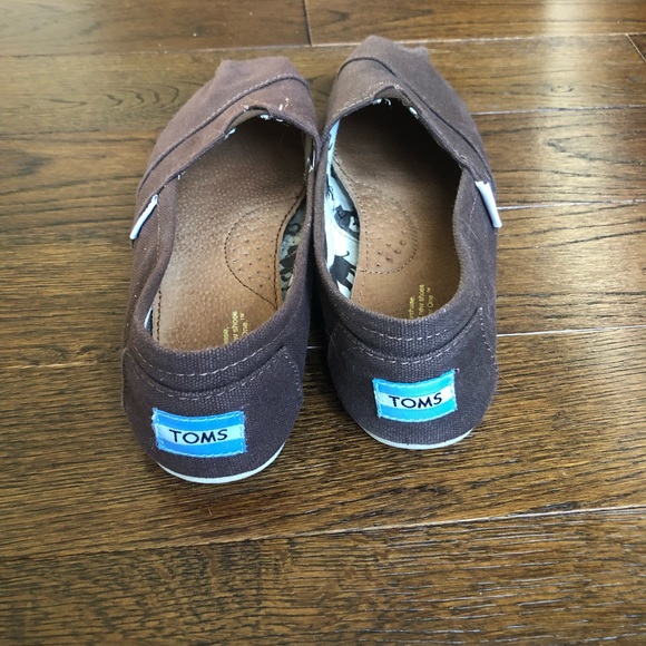 Toms Canvas Shoes - Picture 5 of 8